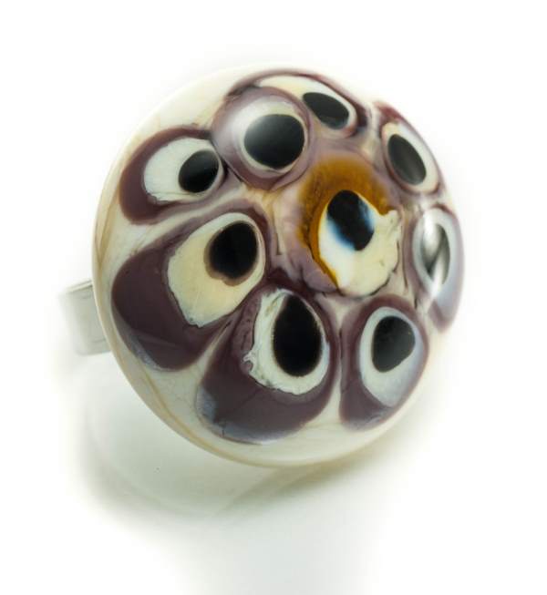 Prsten Ljubičasti cvijet s crnim